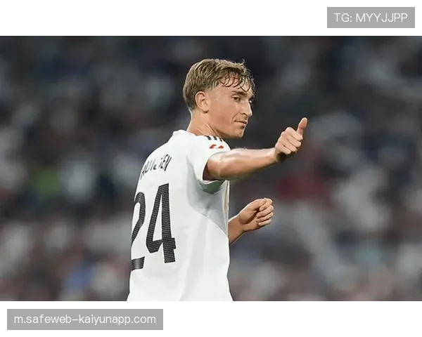 赫伊森7000万欧元中卫 皇马年轻后卫出球能力获豪门关注 赫伊森7000万欧元中卫 皇马年轻后卫出球能力获豪门关注